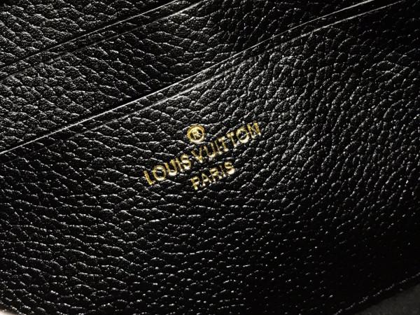 LOUIS VUITTON DOUBLE ZIP POCHETTE [M68568] CELINE CHANEL ACCESSORIES LOEWE SHOES LOUIS VUITTON DIRO YSL OTHER BRAND HANDBAGS BALENCIAGA BOTTEGA VENETA GOYARD HERMES BURBERRY VALENTINO GUCCI FENDI MIUMIU CHLOE PRADA BVLGARI SUITCASE NEW ARRIVAL 