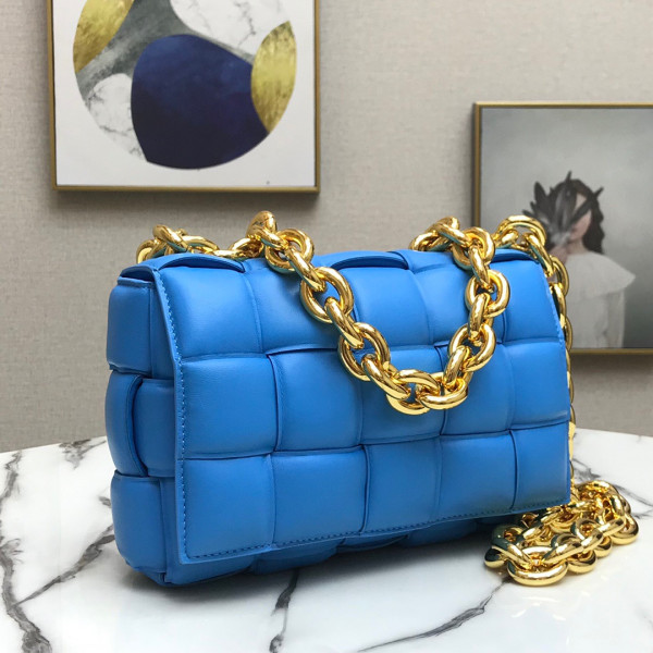 BOTTEGA VENETA THE CHAIN CASSETTE [Bottega63] CELINE CHANEL ACCESSORIES LOEWE SHOES LOUIS VUITTON DIRO YSL OTHER BRAND HANDBAGS BALENCIAGA BOTTEGA VENETA GOYARD HERMES BURBERRY VALENTINO GUCCI FENDI MIUMIU CHLOE PRADA BVLGARI SUITCASE NEW ARRIVAL 