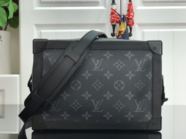 LOUIS VUITTON SOFT TRUNK [M44730] CELINE CHANEL ACCESSORIES LOEWE SHOES LOUIS VUITTON DIRO YSL OTHER BRAND HANDBAGS BALENCIAGA BOTTEGA VENETA GOYARD HERMES BURBERRY VALENTINO GUCCI FENDI MIUMIU CHLOE PRADA BVLGARI SUITCASE NEW ARRIVAL 