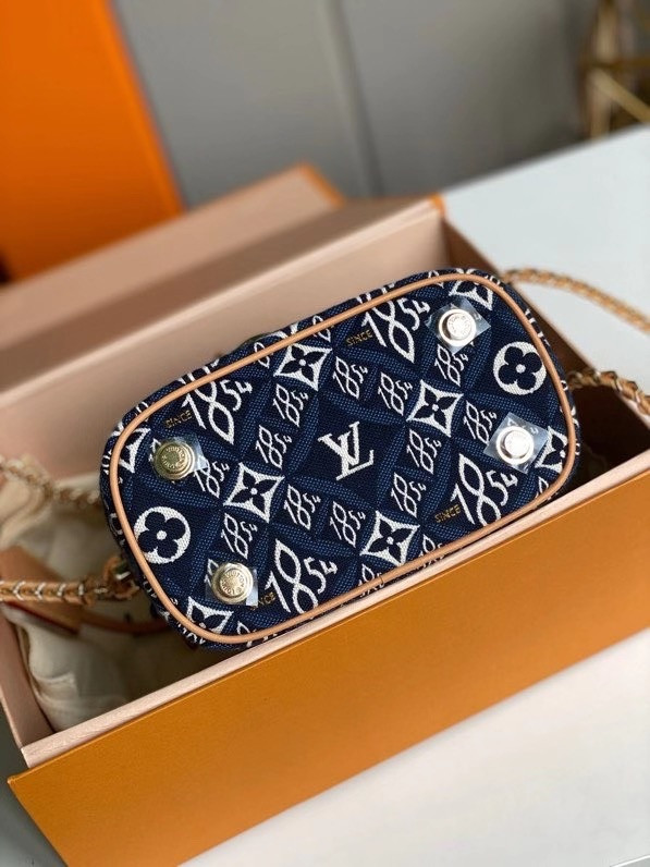 LOUIS VUITTON SINCE 1854 VANITY PM [M57403] CELINE CHANEL ACCESSORIES LOEWE SHOES LOUIS VUITTON DIRO YSL OTHER BRAND HANDBAGS BALENCIAGA BOTTEGA VENETA GOYARD HERMES BURBERRY VALENTINO GUCCI FENDI MIUMIU CHLOE PRADA BVLGARI SUITCASE NEW ARRIVAL 