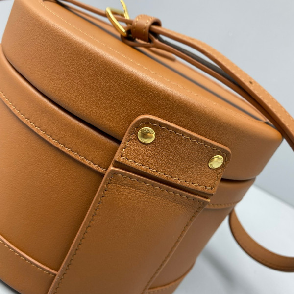 CELIN* MEDIUM TAMBOUR BAG [CELIN*137] CELINE CHANEL ACCESSORIES LOEWE SHOES LOUIS VUITTON DIRO YSL OTHER BRAND HANDBAGS BALENCIAGA BOTTEGA VENETA GOYARD HERMES BURBERRY VALENTINO GUCCI FENDI MIUMIU CHLOE PRADA BVLGARI SUITCASE NEW ARRIVAL 