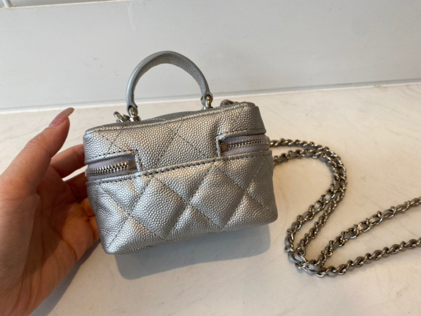 CL SMALL VANITY WITH CHAIN [AP2194-3] CELINE CHANEL ACCESSORIES LOEWE SHOES LOUIS VUITTON DIRO YSL OTHER BRAND HANDBAGS BALENCIAGA BOTTEGA VENETA GOYARD HERMES BURBERRY VALENTINO GUCCI FENDI MIUMIU CHLOE PRADA BVLGARI SUITCASE NEW ARRIVAL 