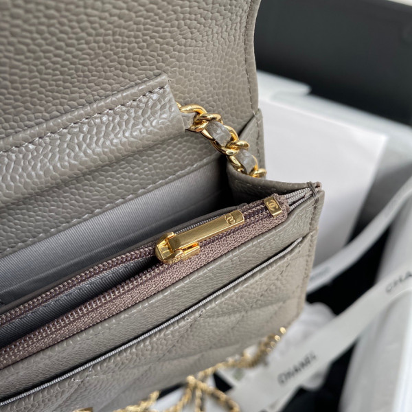 CL CHAIN WALLET CAVIAR NEW EDITION [Chanle1677] CELINE CHANEL ACCESSORIES LOEWE SHOES LOUIS VUITTON DIRO YSL OTHER BRAND HANDBAGS BALENCIAGA BOTTEGA VENETA GOYARD HERMES BURBERRY VALENTINO GUCCI FENDI MIUMIU CHLOE PRADA BVLGARI SUITCASE NEW ARRIVAL 
