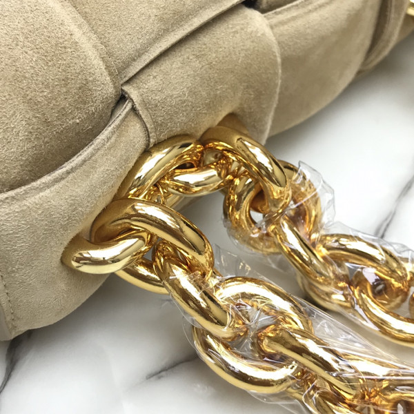 BOTTEGA VENETA THE CHAIN CASSETTE [Bottega62] CELINE CHANEL ACCESSORIES LOEWE SHOES LOUIS VUITTON DIRO YSL OTHER BRAND HANDBAGS BALENCIAGA BOTTEGA VENETA GOYARD HERMES BURBERRY VALENTINO GUCCI FENDI MIUMIU CHLOE PRADA BVLGARI SUITCASE NEW ARRIVAL 