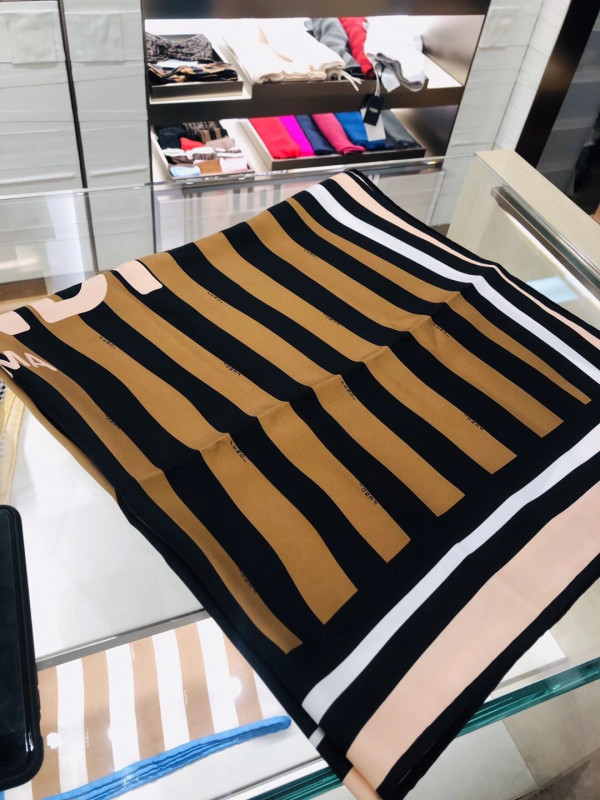 (image for) FENDI SCARF