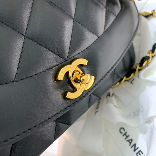 CL FLAP BAG-22.5*14*7CM [Chanle1605] CELINE CHANEL ACCESSORIES LOEWE SHOES LOUIS VUITTON DIRO YSL OTHER BRAND HANDBAGS BALENCIAGA BOTTEGA VENETA GOYARD HERMES BURBERRY VALENTINO GUCCI FENDI MIUMIU CHLOE PRADA BVLGARI SUITCASE NEW ARRIVAL 