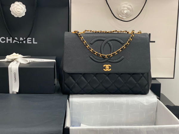 CL FLAP BAG CAVIAR [Chanle1592] CELINE CHANEL ACCESSORIES LOEWE SHOES LOUIS VUITTON DIRO YSL OTHER BRAND HANDBAGS BALENCIAGA BOTTEGA VENETA GOYARD HERMES BURBERRY VALENTINO GUCCI FENDI MIUMIU CHLOE PRADA BVLGARI SUITCASE NEW ARRIVAL 