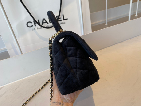 CL MINI FLAP BAG WITH TOP HANDLE [AS2215-1] CELINE CHANEL ACCESSORIES LOEWE SHOES LOUIS VUITTON DIRO YSL OTHER BRAND HANDBAGS BALENCIAGA BOTTEGA VENETA GOYARD HERMES BURBERRY VALENTINO GUCCI FENDI MIUMIU CHLOE PRADA BVLGARI SUITCASE NEW ARRIVAL 