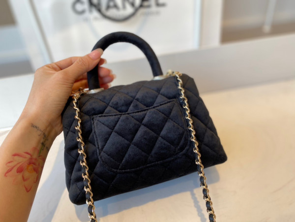 CL MINI FLAP BAG WITH TOP HANDLE [AS2215-1] CELINE CHANEL ACCESSORIES LOEWE SHOES LOUIS VUITTON DIRO YSL OTHER BRAND HANDBAGS BALENCIAGA BOTTEGA VENETA GOYARD HERMES BURBERRY VALENTINO GUCCI FENDI MIUMIU CHLOE PRADA BVLGARI SUITCASE NEW ARRIVAL 