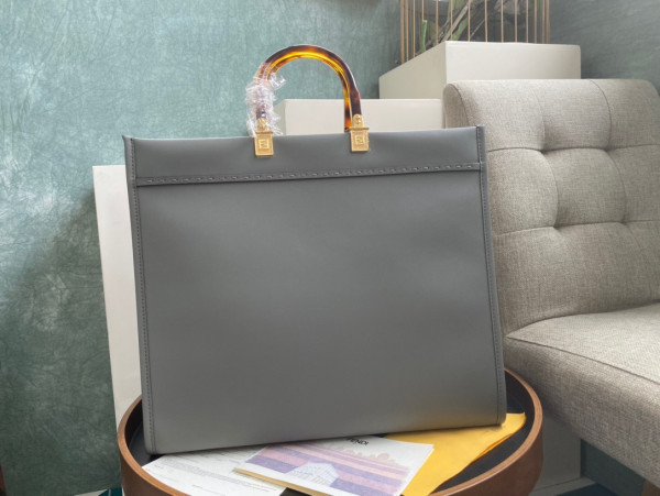 FENDI SUNSHINE LARGE [Fendi274] CELINE CHANEL ACCESSORIES LOEWE SHOES LOUIS VUITTON DIRO YSL OTHER BRAND HANDBAGS BALENCIAGA BOTTEGA VENETA GOYARD HERMES BURBERRY VALENTINO GUCCI FENDI MIUMIU CHLOE PRADA BVLGARI SUITCASE NEW ARRIVAL 