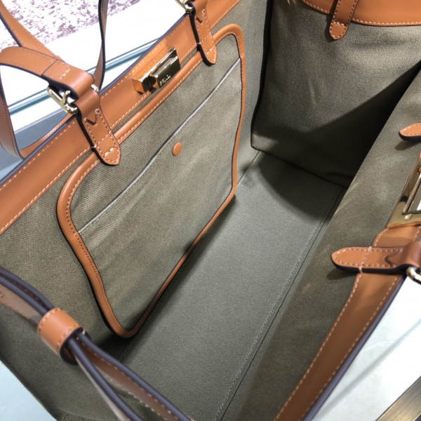 PEEKABOO X-TOTE [Fendi272] CELINE CHANEL ACCESSORIES LOEWE SHOES LOUIS VUITTON DIRO YSL OTHER BRAND HANDBAGS BALENCIAGA BOTTEGA VENETA GOYARD HERMES BURBERRY VALENTINO GUCCI FENDI MIUMIU CHLOE PRADA BVLGARI SUITCASE NEW ARRIVAL 