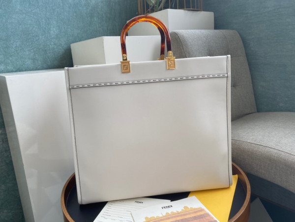 FENDI SUNSHINE LARGE [Fendi270] CELINE CHANEL ACCESSORIES LOEWE SHOES LOUIS VUITTON DIRO YSL OTHER BRAND HANDBAGS BALENCIAGA BOTTEGA VENETA GOYARD HERMES BURBERRY VALENTINO GUCCI FENDI MIUMIU CHLOE PRADA BVLGARI SUITCASE NEW ARRIVAL 
