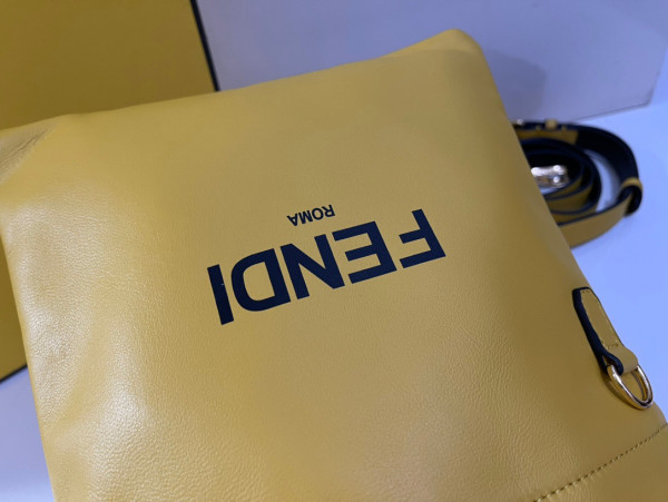 FENDI PACK SMALL POUCH [Fendi255] CELINE CHANEL ACCESSORIES LOEWE SHOES LOUIS VUITTON DIRO YSL OTHER BRAND HANDBAGS BALENCIAGA BOTTEGA VENETA GOYARD HERMES BURBERRY VALENTINO GUCCI FENDI MIUMIU CHLOE PRADA BVLGARI SUITCASE NEW ARRIVAL 