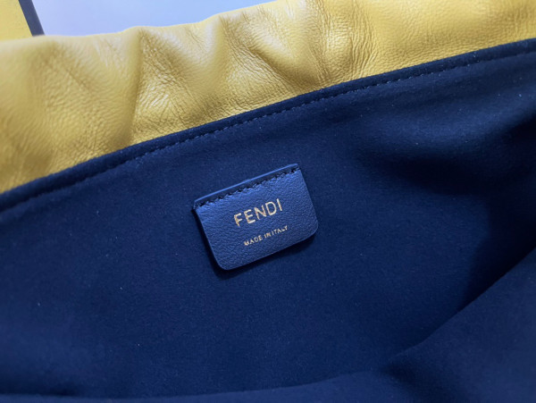 FENDI PACK SMALL POUCH [Fendi255] CELINE CHANEL ACCESSORIES LOEWE SHOES LOUIS VUITTON DIRO YSL OTHER BRAND HANDBAGS BALENCIAGA BOTTEGA VENETA GOYARD HERMES BURBERRY VALENTINO GUCCI FENDI MIUMIU CHLOE PRADA BVLGARI SUITCASE NEW ARRIVAL 