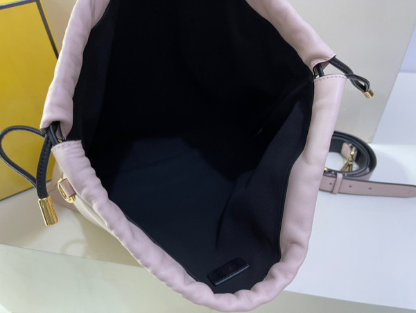 FENDI PACK MEDIUM POUCH [Fendi252] CELINE CHANEL ACCESSORIES LOEWE SHOES LOUIS VUITTON DIRO YSL OTHER BRAND HANDBAGS BALENCIAGA BOTTEGA VENETA GOYARD HERMES BURBERRY VALENTINO GUCCI FENDI MIUMIU CHLOE PRADA BVLGARI SUITCASE NEW ARRIVAL 