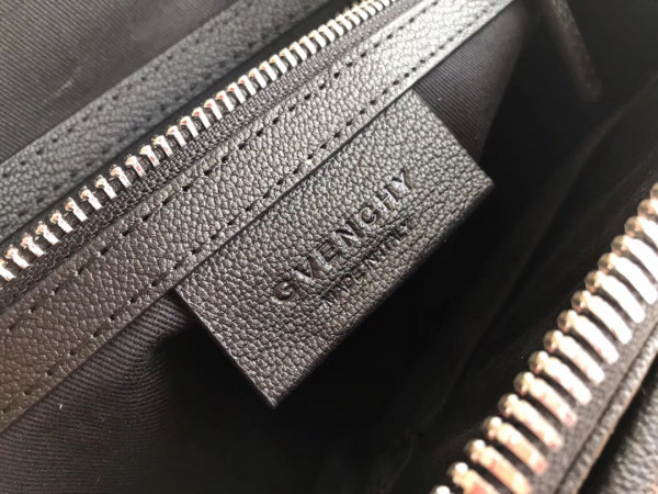 GIENVCHY ANTIGONA MINI/SMALL/MEDIUM IN GRAINED LEATHER [GIENVCHY18] CELINE CHANEL ACCESSORIES LOEWE SHOES LOUIS VUITTON DIRO YSL OTHER BRAND HANDBAGS BALENCIAGA BOTTEGA VENETA GOYARD HERMES BURBERRY VALENTINO GUCCI FENDI MIUMIU CHLOE PRADA BVLGARI SUITCASE NEW ARRIVAL 