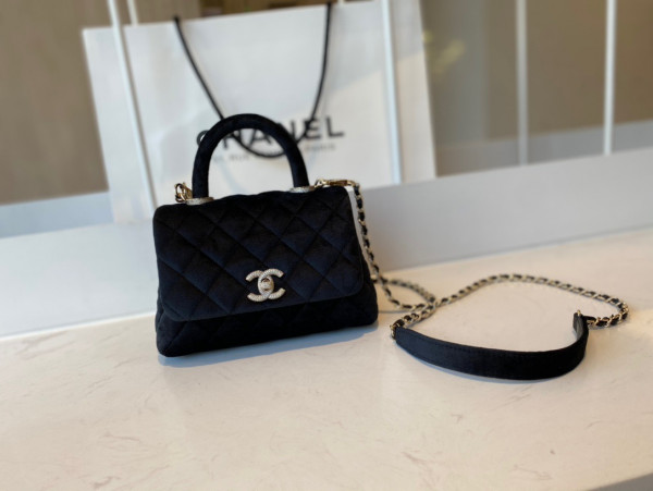 (image for) CL MINI FLAP BAG WITH TOP HANDLE
