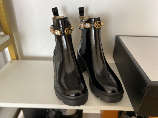 GUCCI EMBROIDERED LEATHER ANKLE BOOT WITH BELT [Gucci390] CELINE CHANEL ACCESSORIES LOEWE SHOES LOUIS VUITTON DIRO YSL OTHER BRAND HANDBAGS BALENCIAGA BOTTEGA VENETA GOYARD HERMES BURBERRY VALENTINO GUCCI FENDI MIUMIU CHLOE PRADA BVLGARI SUITCASE NEW ARRIVAL 