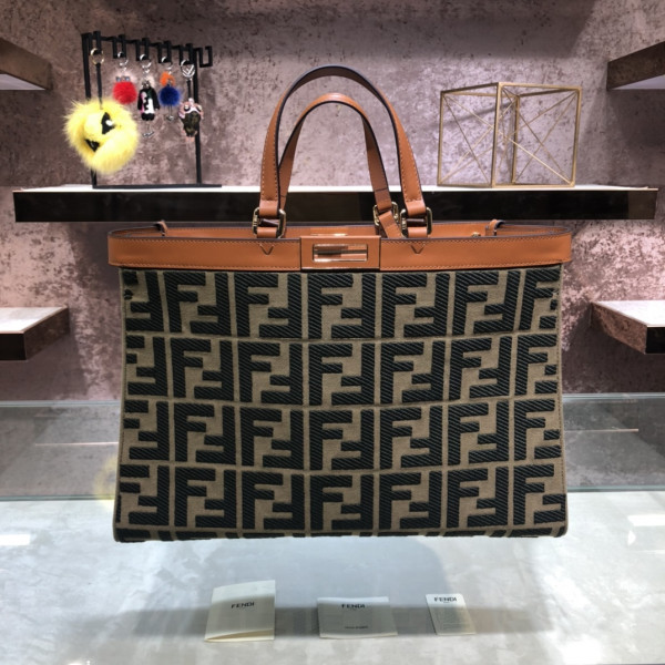 (image for) PEEKABOO X-TOTE