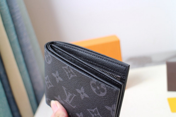 LOUIS VUITTON AMERIGO WALLET (image for) LOUIS VUITTON AMERIGO WALLET