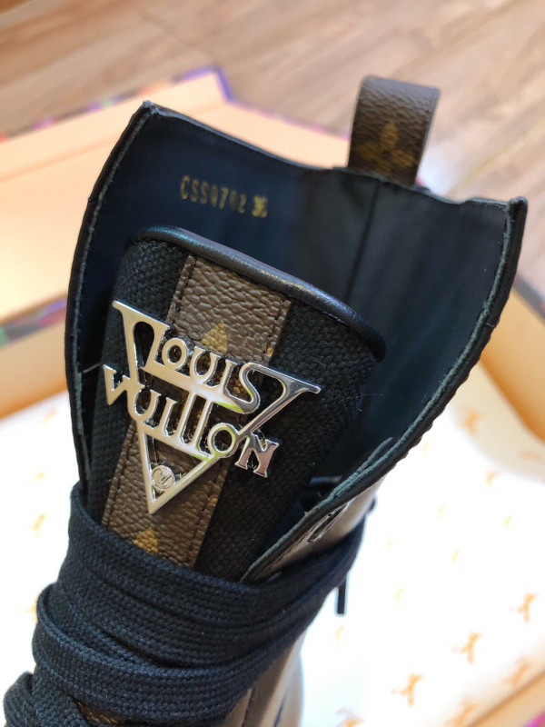 (image for) LOUIS VUITTON METROPOLIS RANGER