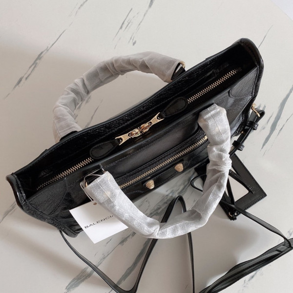 BALENCIAGA CLASSIC CITY [Balenciaga126] CELINE CHANEL ACCESSORIES LOEWE SHOES LOUIS VUITTON DIRO YSL OTHER BRAND HANDBAGS BALENCIAGA BOTTEGA VENETA GOYARD HERMES BURBERRY VALENTINO GUCCI FENDI MIUMIU CHLOE PRADA BVLGARI SUITCASE NEW ARRIVAL 