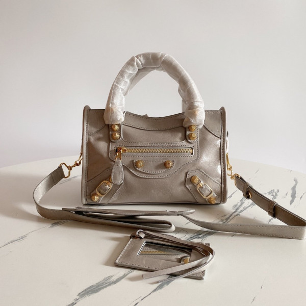 BALENCIAGA CLASSIC CITY [Balenciaga124] CELINE CHANEL ACCESSORIES LOEWE SHOES LOUIS VUITTON DIRO YSL OTHER BRAND HANDBAGS BALENCIAGA BOTTEGA VENETA GOYARD HERMES BURBERRY VALENTINO GUCCI FENDI MIUMIU CHLOE PRADA BVLGARI SUITCASE NEW ARRIVAL 