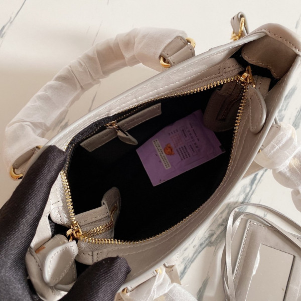 BALENCIAGA CLASSIC CITY [Balenciaga124] CELINE CHANEL ACCESSORIES LOEWE SHOES LOUIS VUITTON DIRO YSL OTHER BRAND HANDBAGS BALENCIAGA BOTTEGA VENETA GOYARD HERMES BURBERRY VALENTINO GUCCI FENDI MIUMIU CHLOE PRADA BVLGARI SUITCASE NEW ARRIVAL 