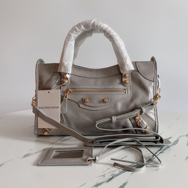 BALENCIAGA CLASSIC CITY [Balenciaga123] CELINE CHANEL ACCESSORIES LOEWE SHOES LOUIS VUITTON DIRO YSL OTHER BRAND HANDBAGS BALENCIAGA BOTTEGA VENETA GOYARD HERMES BURBERRY VALENTINO GUCCI FENDI MIUMIU CHLOE PRADA BVLGARI SUITCASE NEW ARRIVAL 