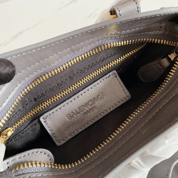 BALENCIAGA CLASSIC CITY [Balenciaga121] CELINE CHANEL ACCESSORIES LOEWE SHOES LOUIS VUITTON DIRO YSL OTHER BRAND HANDBAGS BALENCIAGA BOTTEGA VENETA GOYARD HERMES BURBERRY VALENTINO GUCCI FENDI MIUMIU CHLOE PRADA BVLGARI SUITCASE NEW ARRIVAL 