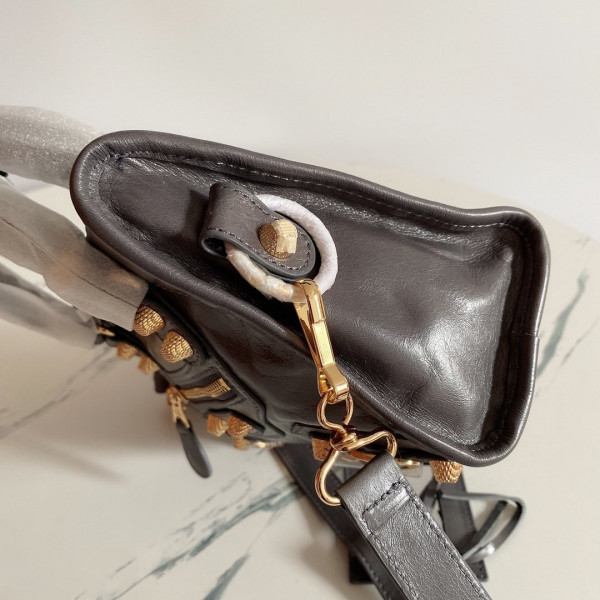 BALENCIAGA CLASSIC CITY [Balenciaga121] CELINE CHANEL ACCESSORIES LOEWE SHOES LOUIS VUITTON DIRO YSL OTHER BRAND HANDBAGS BALENCIAGA BOTTEGA VENETA GOYARD HERMES BURBERRY VALENTINO GUCCI FENDI MIUMIU CHLOE PRADA BVLGARI SUITCASE NEW ARRIVAL 