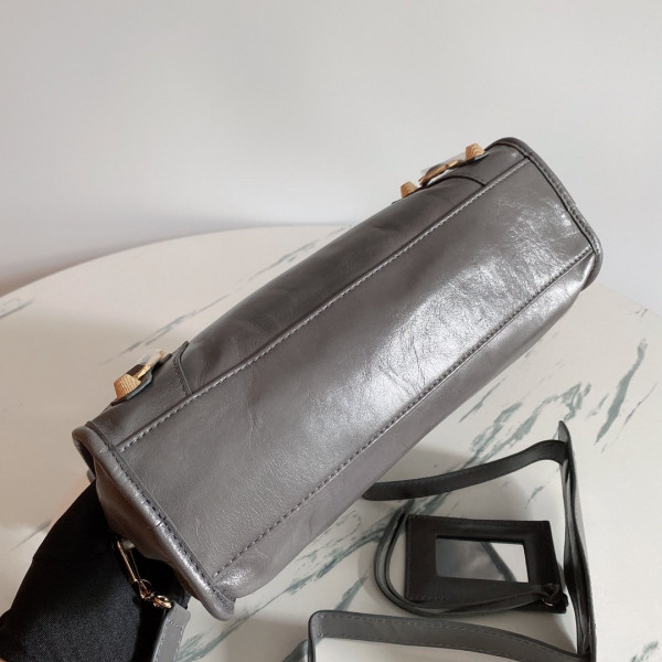 BALENCIAGA CLASSIC CITY [Balenciaga120] CELINE CHANEL ACCESSORIES LOEWE SHOES LOUIS VUITTON DIRO YSL OTHER BRAND HANDBAGS BALENCIAGA BOTTEGA VENETA GOYARD HERMES BURBERRY VALENTINO GUCCI FENDI MIUMIU CHLOE PRADA BVLGARI SUITCASE NEW ARRIVAL 