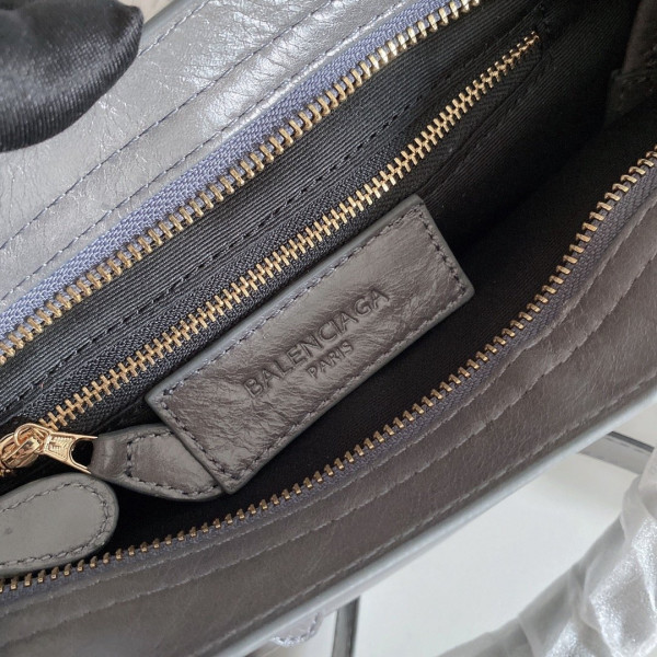 BALENCIAGA CLASSIC CITY [Balenciaga120] CELINE CHANEL ACCESSORIES LOEWE SHOES LOUIS VUITTON DIRO YSL OTHER BRAND HANDBAGS BALENCIAGA BOTTEGA VENETA GOYARD HERMES BURBERRY VALENTINO GUCCI FENDI MIUMIU CHLOE PRADA BVLGARI SUITCASE NEW ARRIVAL 