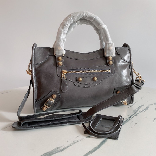 BALENCIAGA CLASSIC CITY [Balenciaga120] CELINE CHANEL ACCESSORIES LOEWE SHOES LOUIS VUITTON DIRO YSL OTHER BRAND HANDBAGS BALENCIAGA BOTTEGA VENETA GOYARD HERMES BURBERRY VALENTINO GUCCI FENDI MIUMIU CHLOE PRADA BVLGARI SUITCASE NEW ARRIVAL 