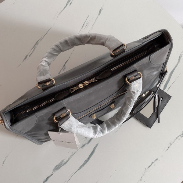 BALENCIAGA CLASSIC CITY [Balenciaga119] CELINE CHANEL ACCESSORIES LOEWE SHOES LOUIS VUITTON DIRO YSL OTHER BRAND HANDBAGS BALENCIAGA BOTTEGA VENETA GOYARD HERMES BURBERRY VALENTINO GUCCI FENDI MIUMIU CHLOE PRADA BVLGARI SUITCASE NEW ARRIVAL 