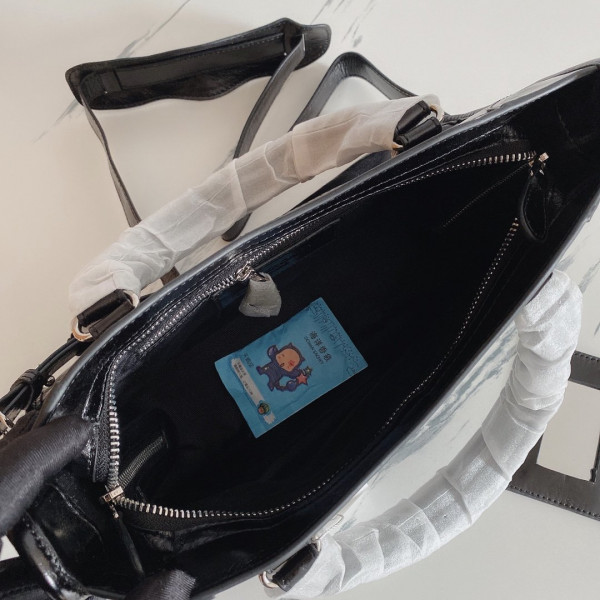 BALENCIAGA CLASSIC CITY [Balenciaga114] CELINE CHANEL ACCESSORIES LOEWE SHOES LOUIS VUITTON DIRO YSL OTHER BRAND HANDBAGS BALENCIAGA BOTTEGA VENETA GOYARD HERMES BURBERRY VALENTINO GUCCI FENDI MIUMIU CHLOE PRADA BVLGARI SUITCASE NEW ARRIVAL 