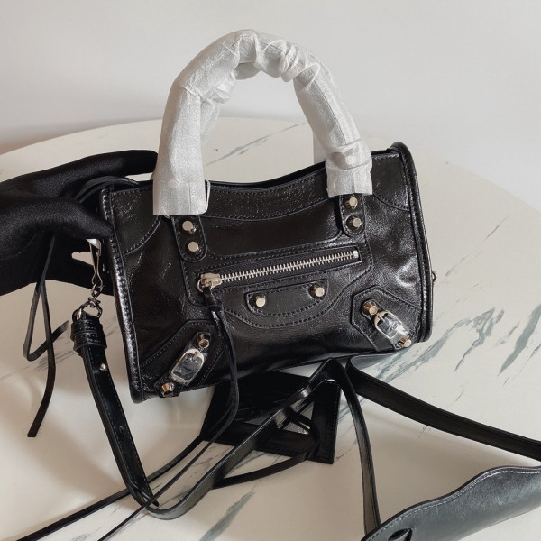 BALENCIAGA CLASSIC CITY [Balenciaga112] CELINE CHANEL ACCESSORIES LOEWE SHOES LOUIS VUITTON DIRO YSL OTHER BRAND HANDBAGS BALENCIAGA BOTTEGA VENETA GOYARD HERMES BURBERRY VALENTINO GUCCI FENDI MIUMIU CHLOE PRADA BVLGARI SUITCASE NEW ARRIVAL 