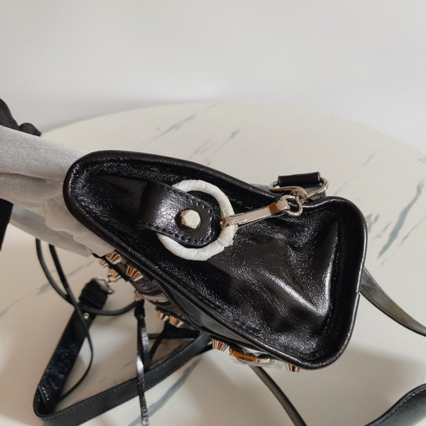BALENCIAGA CLASSIC CITY [Balenciaga112] CELINE CHANEL ACCESSORIES LOEWE SHOES LOUIS VUITTON DIRO YSL OTHER BRAND HANDBAGS BALENCIAGA BOTTEGA VENETA GOYARD HERMES BURBERRY VALENTINO GUCCI FENDI MIUMIU CHLOE PRADA BVLGARI SUITCASE NEW ARRIVAL 