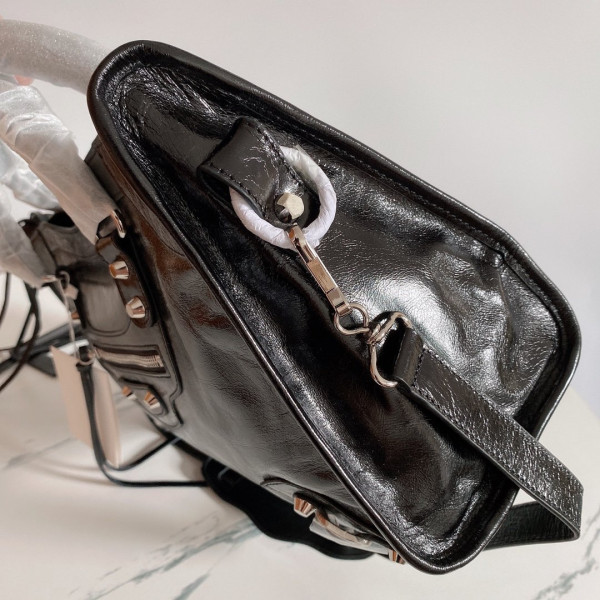BALENCIAGA CLASSIC CITY [Balenciaga110] CELINE CHANEL ACCESSORIES LOEWE SHOES LOUIS VUITTON DIRO YSL OTHER BRAND HANDBAGS BALENCIAGA BOTTEGA VENETA GOYARD HERMES BURBERRY VALENTINO GUCCI FENDI MIUMIU CHLOE PRADA BVLGARI SUITCASE NEW ARRIVAL 