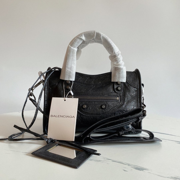 BALENCIAGA CLASSIC CITY [Balenciaga106] CELINE CHANEL ACCESSORIES LOEWE SHOES LOUIS VUITTON DIRO YSL OTHER BRAND HANDBAGS BALENCIAGA BOTTEGA VENETA GOYARD HERMES BURBERRY VALENTINO GUCCI FENDI MIUMIU CHLOE PRADA BVLGARI SUITCASE NEW ARRIVAL 