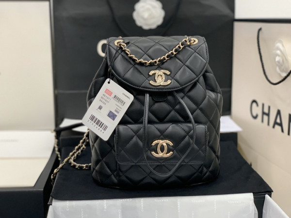 CL BACKPACK IN LAMBSKIN WITH GOLD HARDWARE [Chanle1533] CELINE CHANEL ACCESSORIES LOEWE SHOES LOUIS VUITTON DIRO YSL OTHER BRAND HANDBAGS BALENCIAGA BOTTEGA VENETA GOYARD HERMES BURBERRY VALENTINO GUCCI FENDI MIUMIU CHLOE PRADA BVLGARI SUITCASE NEW ARRIVAL 