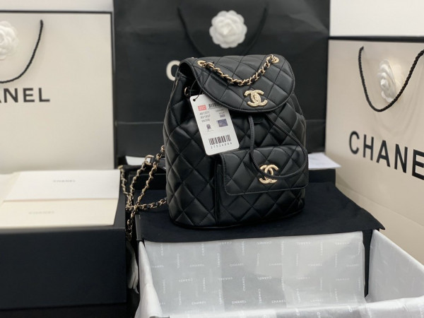 CL BACKPACK IN LAMBSKIN WITH GOLD HARDWARE [Chanle1533] CELINE CHANEL ACCESSORIES LOEWE SHOES LOUIS VUITTON DIRO YSL OTHER BRAND HANDBAGS BALENCIAGA BOTTEGA VENETA GOYARD HERMES BURBERRY VALENTINO GUCCI FENDI MIUMIU CHLOE PRADA BVLGARI SUITCASE NEW ARRIVAL 