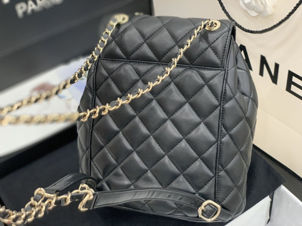 CL BACKPACK IN LAMBSKIN WITH GOLD HARDWARE [Chanle1533] CELINE CHANEL ACCESSORIES LOEWE SHOES LOUIS VUITTON DIRO YSL OTHER BRAND HANDBAGS BALENCIAGA BOTTEGA VENETA GOYARD HERMES BURBERRY VALENTINO GUCCI FENDI MIUMIU CHLOE PRADA BVLGARI SUITCASE NEW ARRIVAL 