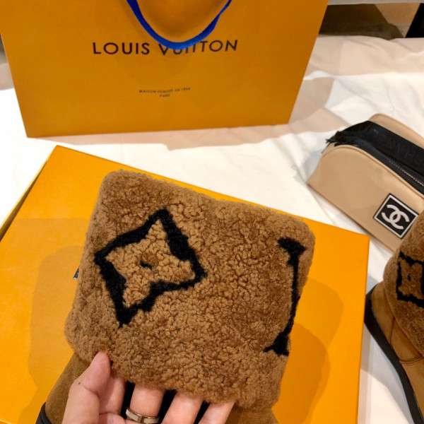 LOUIS VUITTON BOOTS [Louis770] CELINE CHANEL ACCESSORIES LOEWE SHOES LOUIS VUITTON DIRO YSL OTHER BRAND HANDBAGS BALENCIAGA BOTTEGA VENETA GOYARD HERMES BURBERRY VALENTINO GUCCI FENDI MIUMIU CHLOE PRADA BVLGARI SUITCASE NEW ARRIVAL 
