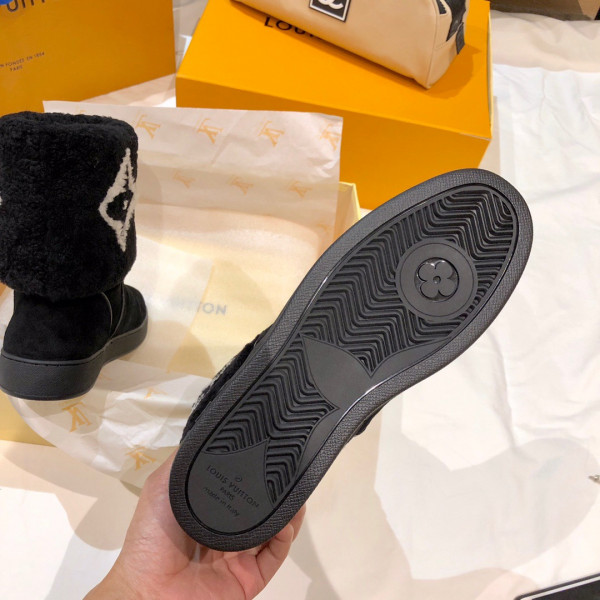 LOUIS VUITTON BOOTS [Louis769] CELINE CHANEL ACCESSORIES LOEWE SHOES LOUIS VUITTON DIRO YSL OTHER BRAND HANDBAGS BALENCIAGA BOTTEGA VENETA GOYARD HERMES BURBERRY VALENTINO GUCCI FENDI MIUMIU CHLOE PRADA BVLGARI SUITCASE NEW ARRIVAL 