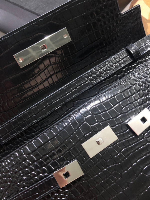 YSL MANHATTAN [YSL294] CELINE CHANEL ACCESSORIES LOEWE SHOES LOUIS VUITTON DIRO YSL OTHER BRAND HANDBAGS BALENCIAGA BOTTEGA VENETA GOYARD HERMES BURBERRY VALENTINO GUCCI FENDI MIUMIU CHLOE PRADA BVLGARI SUITCASE NEW ARRIVAL 