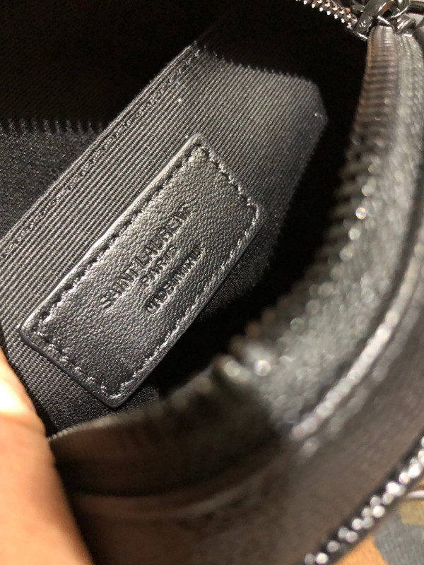 YSL VINYLE ROUND CAMERA BAG [YSL275] CELINE CHANEL ACCESSORIES LOEWE SHOES LOUIS VUITTON DIRO YSL OTHER BRAND HANDBAGS BALENCIAGA BOTTEGA VENETA GOYARD HERMES BURBERRY VALENTINO GUCCI FENDI MIUMIU CHLOE PRADA BVLGARI SUITCASE NEW ARRIVAL 