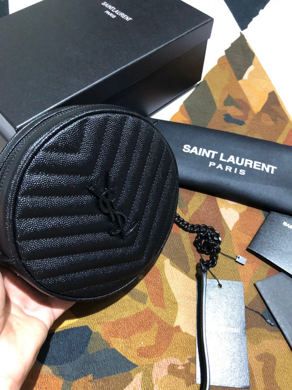 YSL VINYLE ROUND CAMERA BAG [YSL275] CELINE CHANEL ACCESSORIES LOEWE SHOES LOUIS VUITTON DIRO YSL OTHER BRAND HANDBAGS BALENCIAGA BOTTEGA VENETA GOYARD HERMES BURBERRY VALENTINO GUCCI FENDI MIUMIU CHLOE PRADA BVLGARI SUITCASE NEW ARRIVAL 