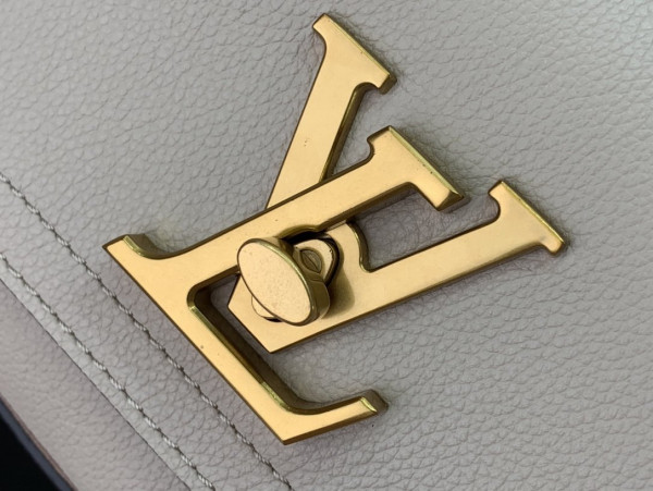 LOUIS VUITTON LOCKME CHAIN PM (image for) LOUIS VUITTON LOCKME CHAIN PM
