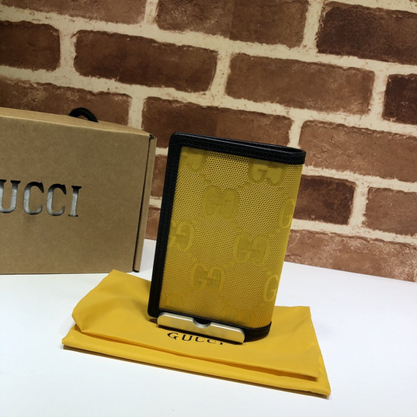 (image for) GUCCI Off The Grid passport case